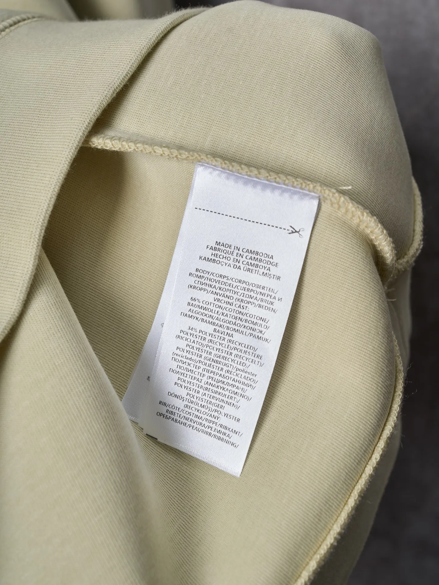 P350 Actual hanging auction】Ralph Lauren/Ralph Lauren golf bear pattern Polo Bear printed round neck sweatshirt [Ready stock] S M L Long sleeves, ribbed cuffs, ribbed hem Polo Bear graphic printed on center front, Polo Bear by Ralph Lauren and Ralph Lauren text, Polo Bear section with embroidered detail 84% cotton, 16% polyester